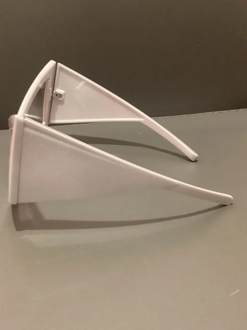Women’s White Geometric Sunglasses — Bold Angular Frame